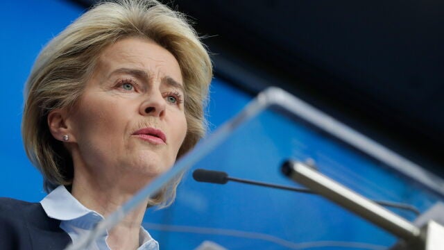 La presidenta de la Comisión Europea, Ursula von der Leyen, anuncia en Bruselas ayudas a las aerolíneas/EPa