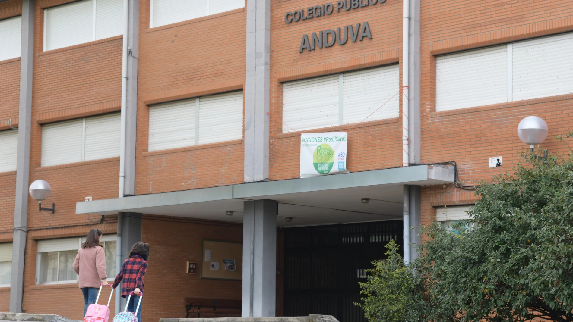 Colegio público Anduva, en Miranda de Ebro, que cerrará sus puertas en la jornada de hoy