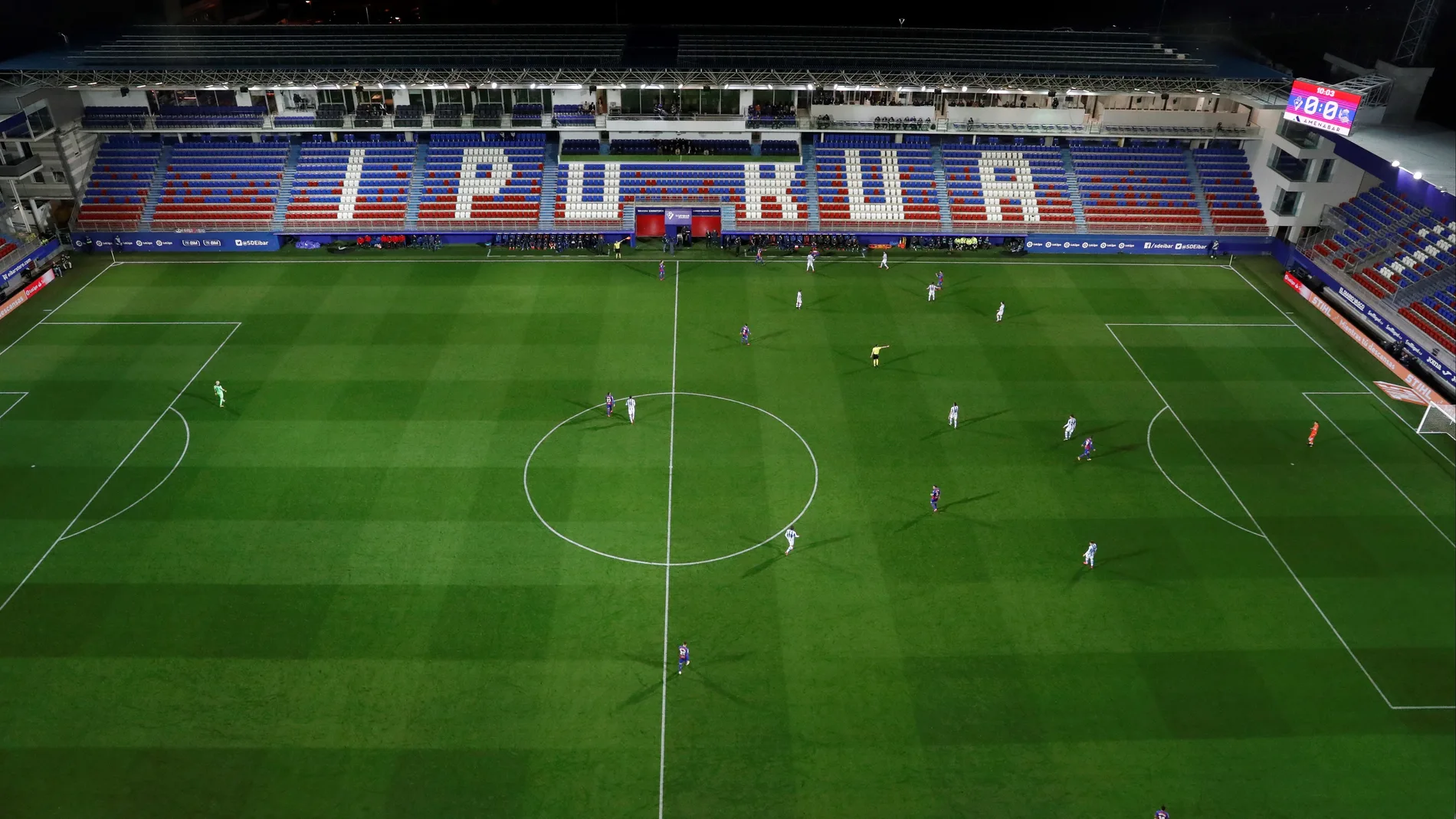 El Eibar-Real Sociedad del martes se jugó a puerta cerrada. El equipo de Medilibar visitaba mañana el Bernabéu, pero no jugará