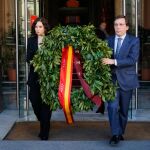 La presidenta de la Comunidad y el alcalde de Madrid portan la corona