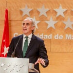 El consejero de Sanidad de la Comunidad de Madrid, Enrique Ruiz Escudero