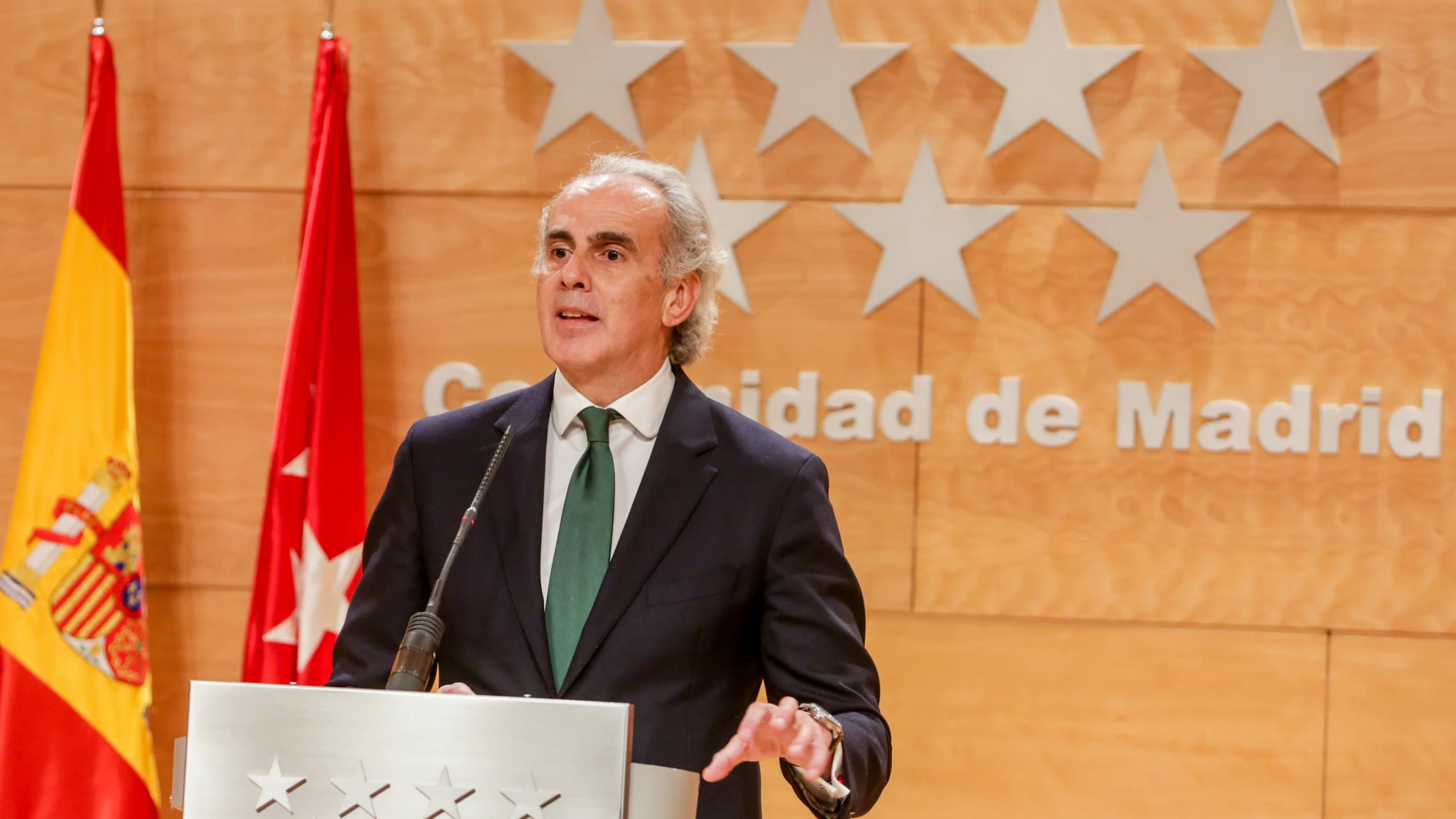 Enrique Ruiz Escudero presenta el plan integral de la Sanidad madrileña para afrontar el coronavirus