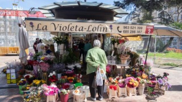 La Floristería La Violeta-Lolín ofrece sus ramos a mitad de precio