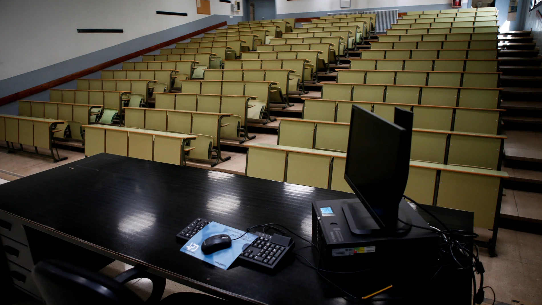 Cerrados todos los centros educativos de Cataluña