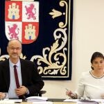El presidente de las Cortes, Luis Fuentes, preside el órgano de dirección del legislativo junto a la vicepresidenta Ana Sánchez