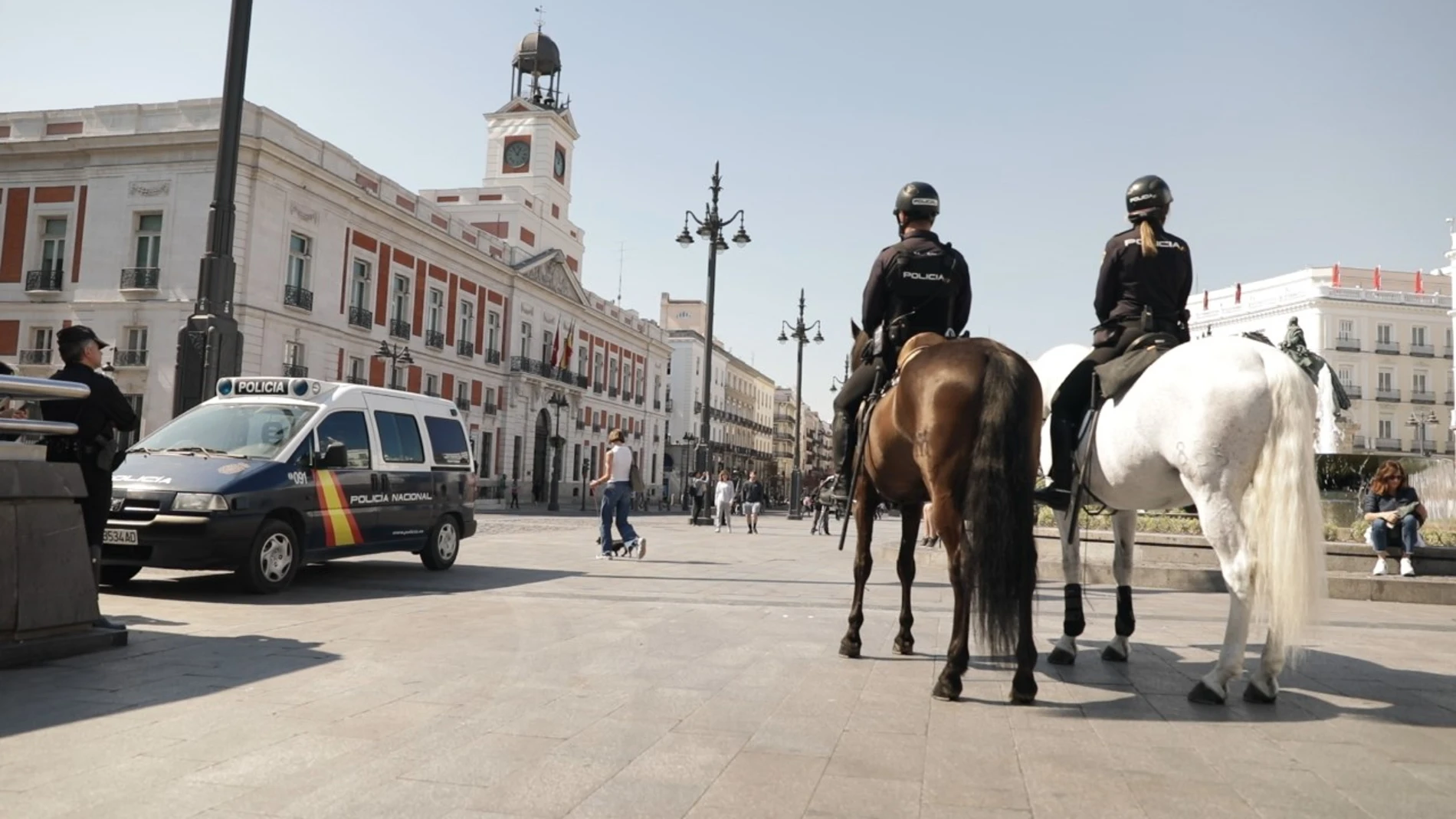 Una patrulla de Policía en el centro de Madrid