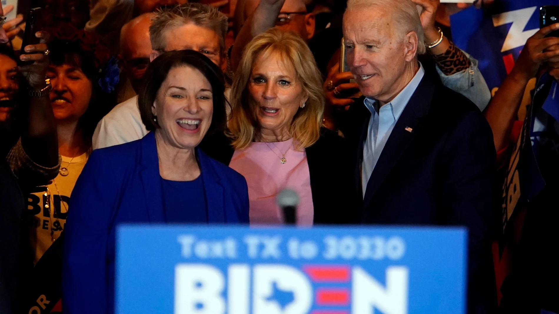 FILE PHOTO: Former Democratic 2020 U.S. presidential candidate Klobuchar endorses former U.S. Vice President Biden's campaign for U.S. president during a campaign event in Dallas,