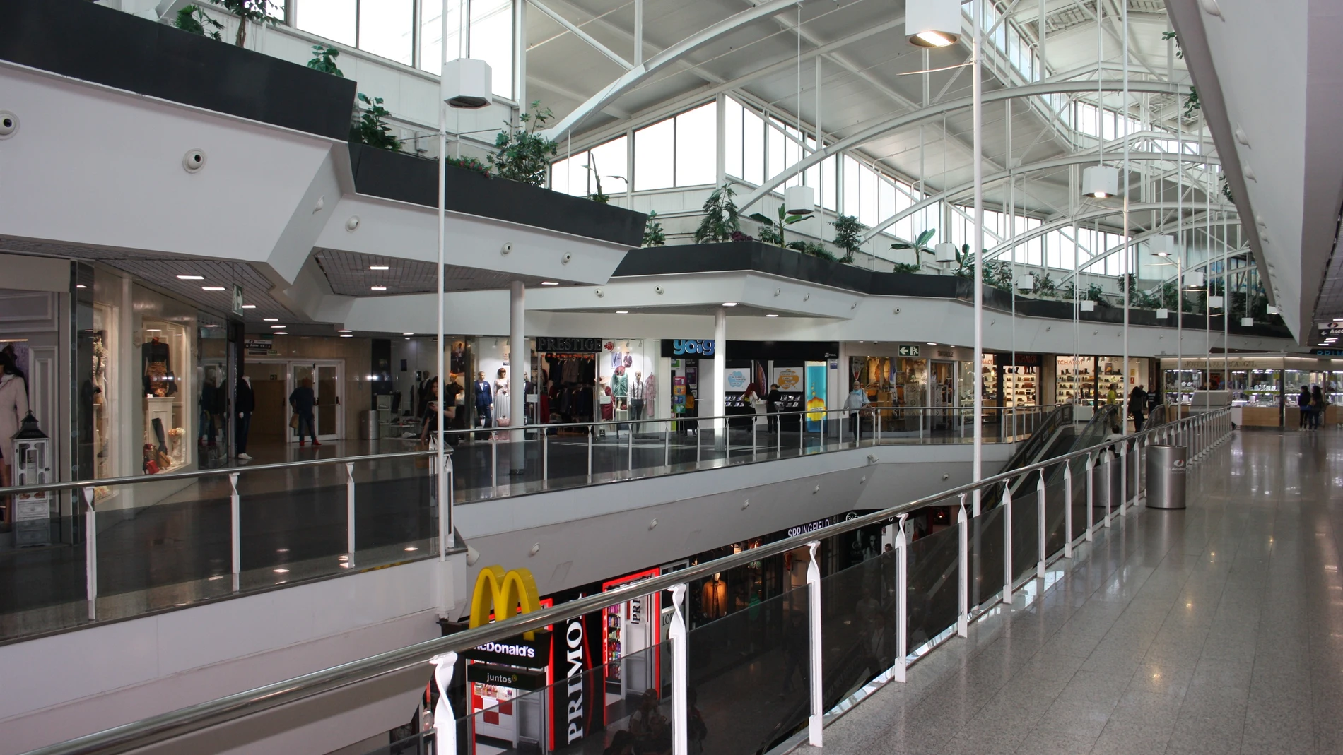 Córdoba.- Coronavirus.- El Centro Comercial El Arcángel reduce su actividad a la de los comercios minoristas autorizados