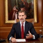 Felipe VI durante un mensaje a los españoles que dio tras el referéndum ilegal organizado por la Generalitat sobre la independencia de Cataluña.