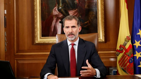 Felipe VI durante un mensaje a los españoles que dio tras el referéndum ilegal organizado por la Generalitat sobre la independencia de Cataluña.