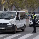 GRAF9Agentes de la policía local de Jumilla, Murcia, durante un control de vehículos