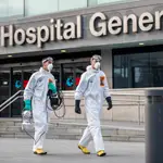  El Hospital La Paz de Madrid instala una carpa cerca de Urgencias para atender casos sospechosos de coronavirus