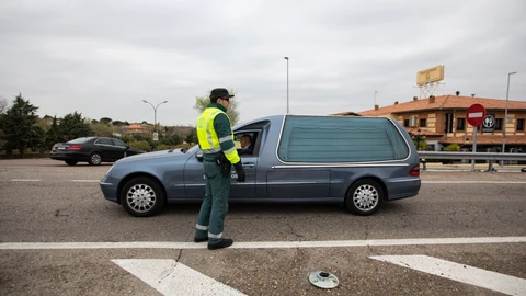 Coche fúnebre en Madrid
