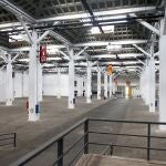 Vista del pabellón número 7 de la Fira, que el ayuntamiento de Barcelona habilitará para albergar hasta a 1.000 personas, que es el número de personas aproximadamente que pernoctan en las calles de la ciudad