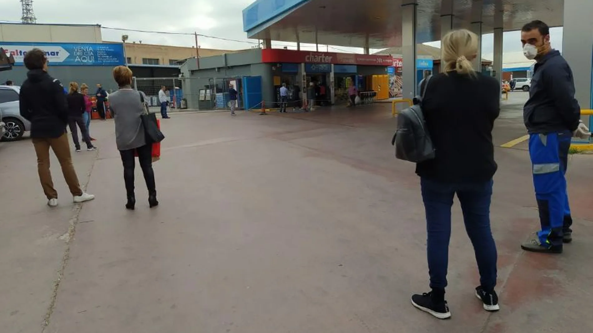 Permanecerán abiertos los establecimientos de conveniencia en gasolineras