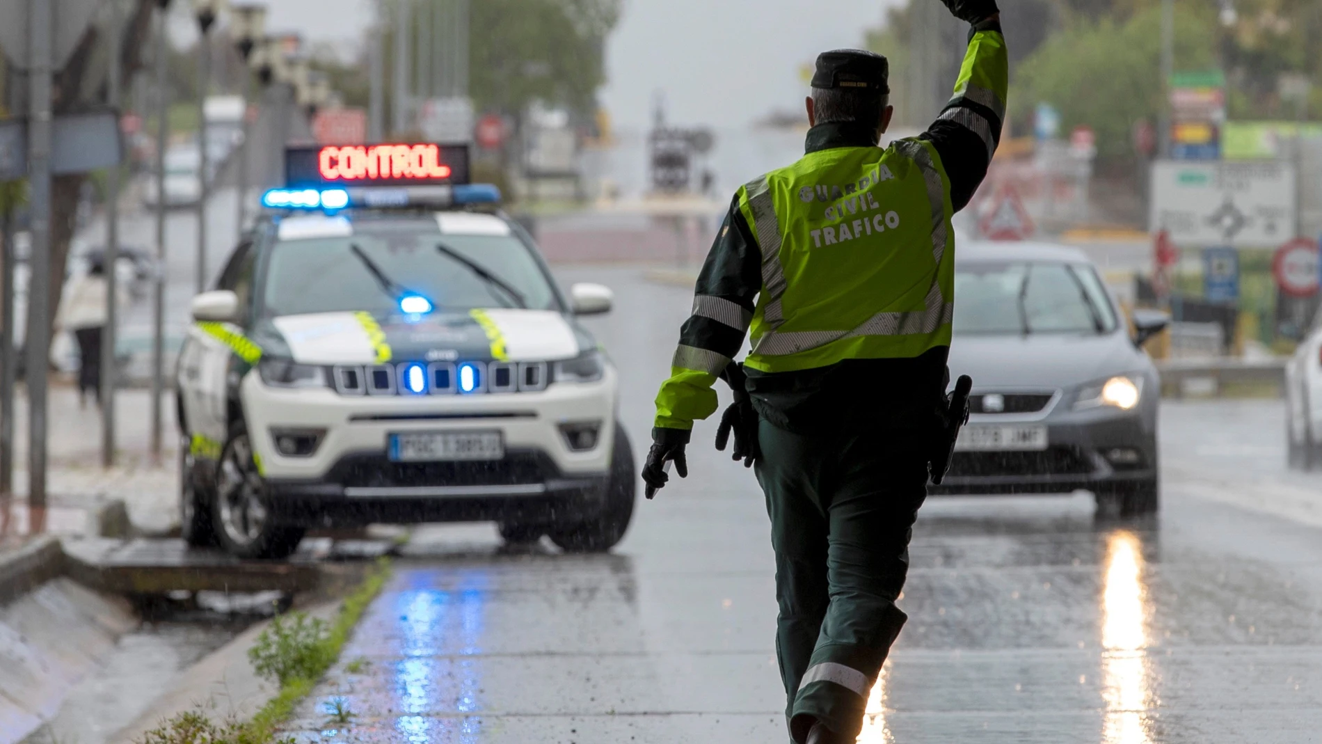 Guardia Civil intensifica controles en las carreteras de salida de Sevilla