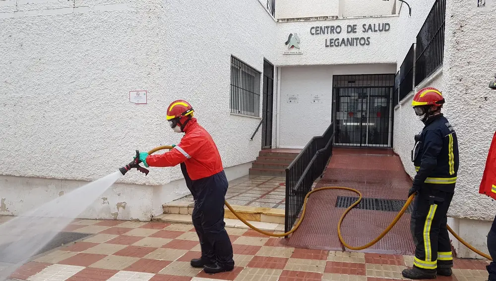 Actuación de los bomberos en Marbella