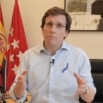 El alcalde de Madrid, José Luis Martínez-Almeida, participa en un vídeo del Ayuntamiento para animar a los ciudanos a que se queden en casa durante la ola del coronavirus.AYUNTAMIENTO DE MADRID22/03/2020
