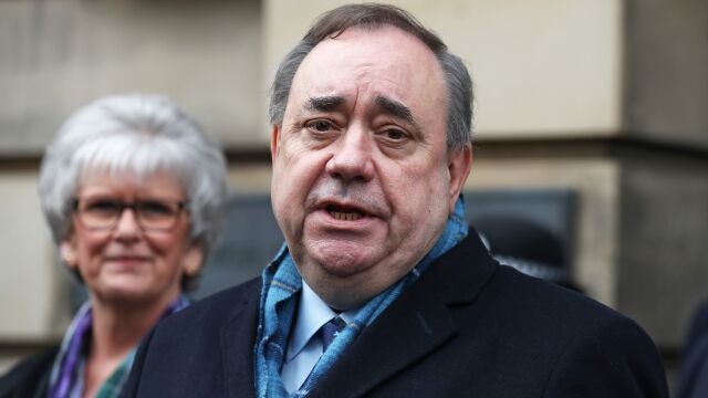 El ex primer ministro escocés Alex Salmond se dirige a la Prensa tras ser absuelto por el Tribunal Superior de Edimburgo/EP