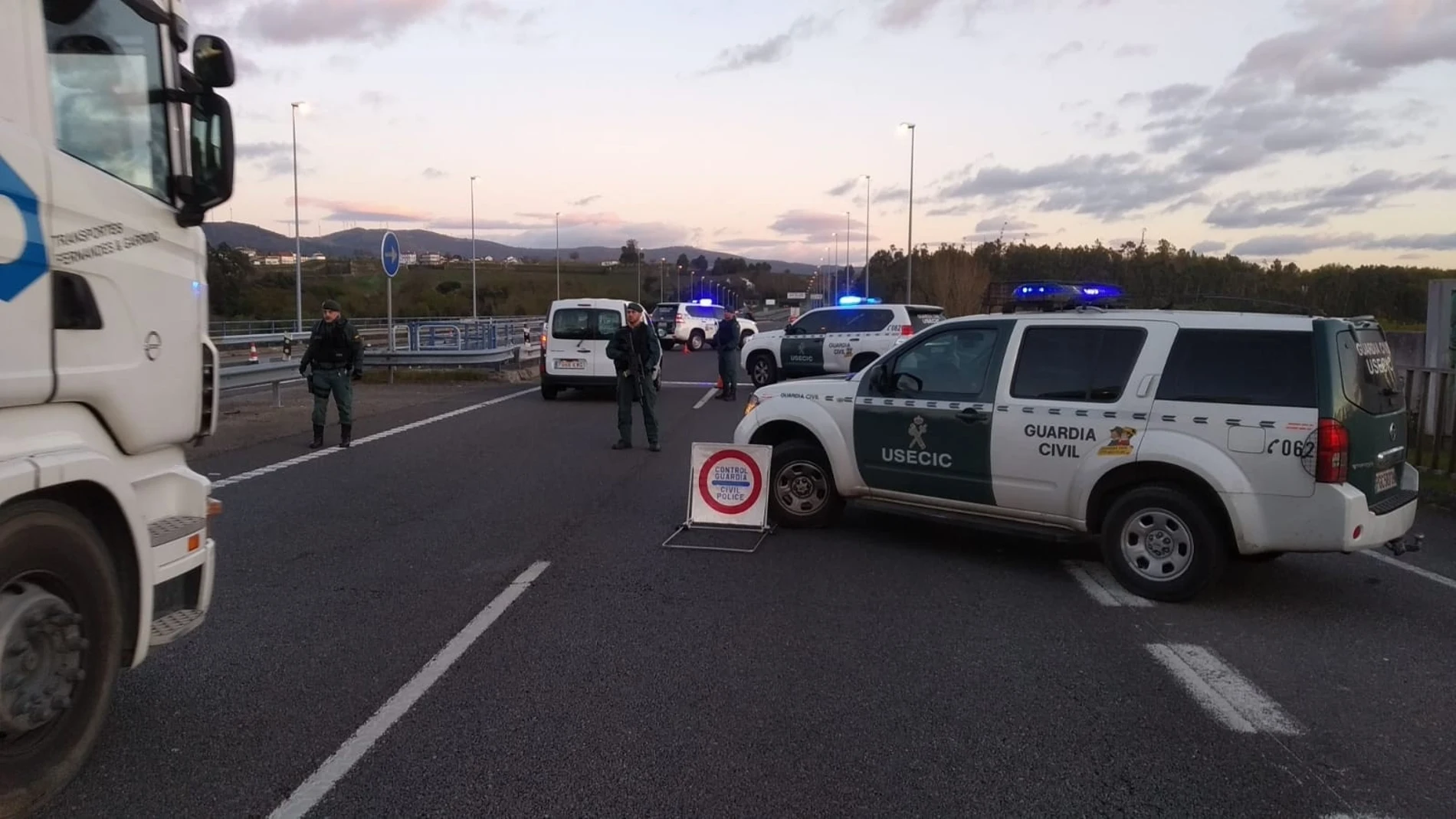 Control de tráfico de la Guardia Civil durante estado alarma en CantabriaDELEGACIÓN GOBIERNO24/03/2020
