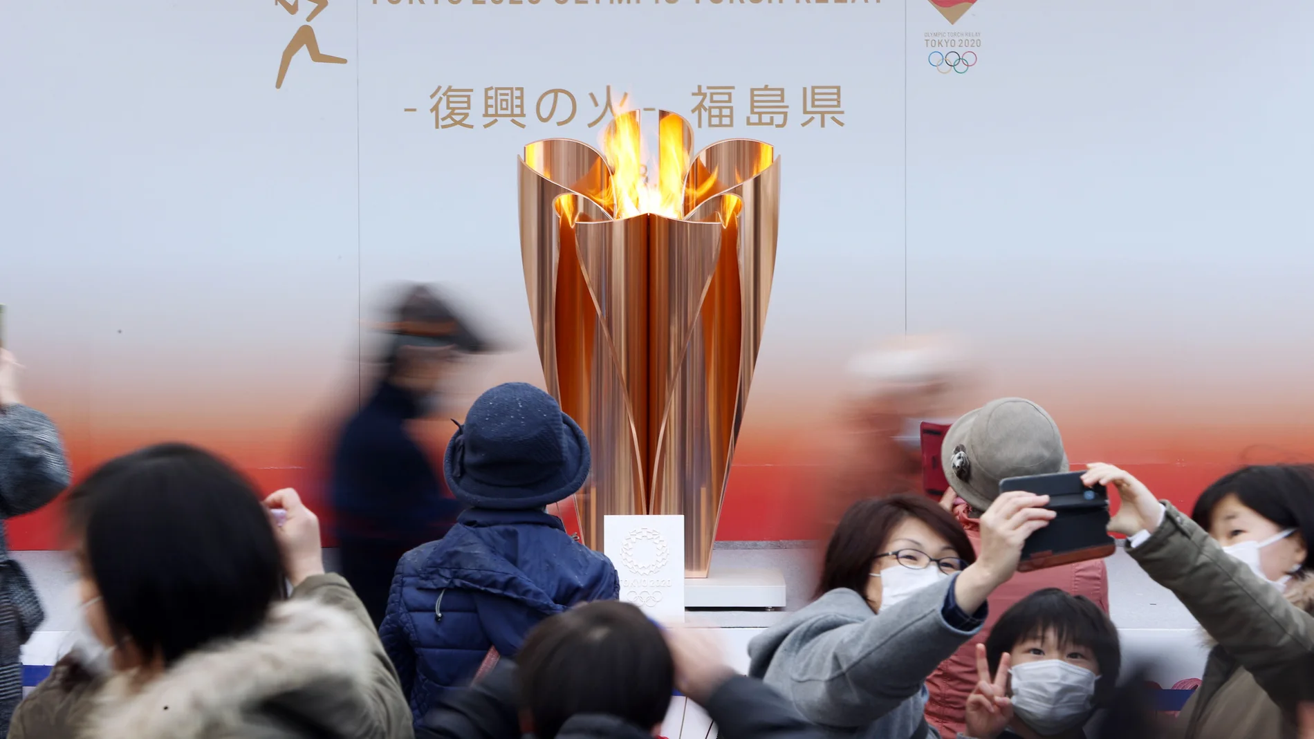 La antorcha olímpica no lucirá en Tokio hasta 2021