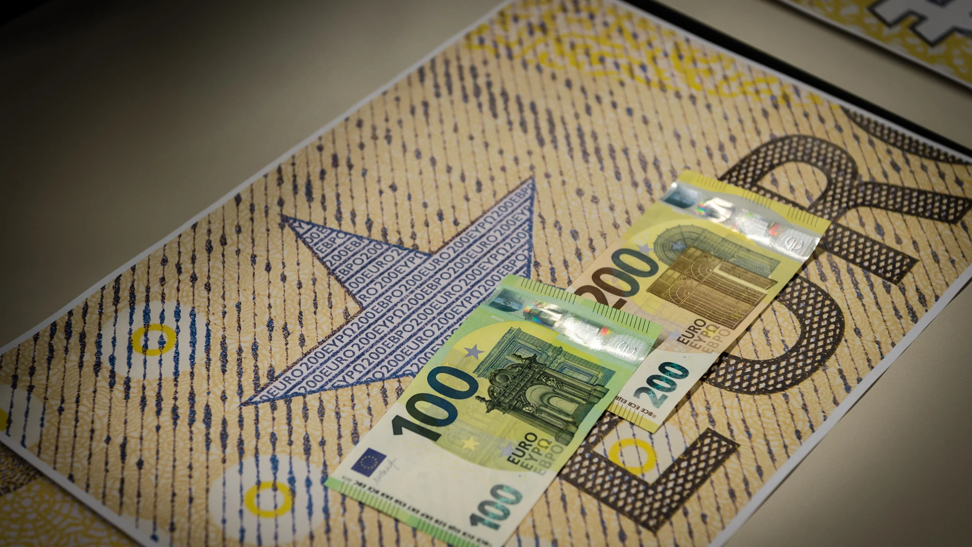 Economía/Finanzas.- La banca europea pide 45.000 millones de dólares de liquidez al BCE