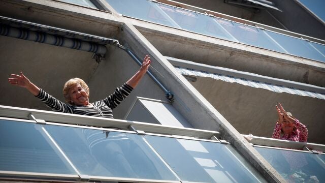 Vecinos de un edificio de apartamentos
