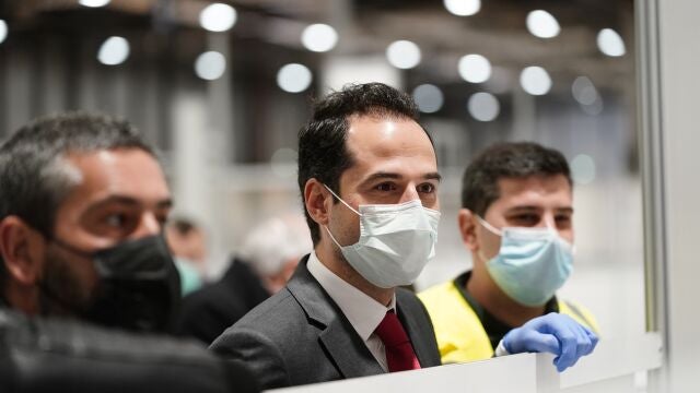 Imagen de recurso del vicepresidente de la Comunidad de Madrid, Ignacio Aguado, durante su visita al hospital provisional de Ifema.COMUNIDAD DE MADRID29/03/2020