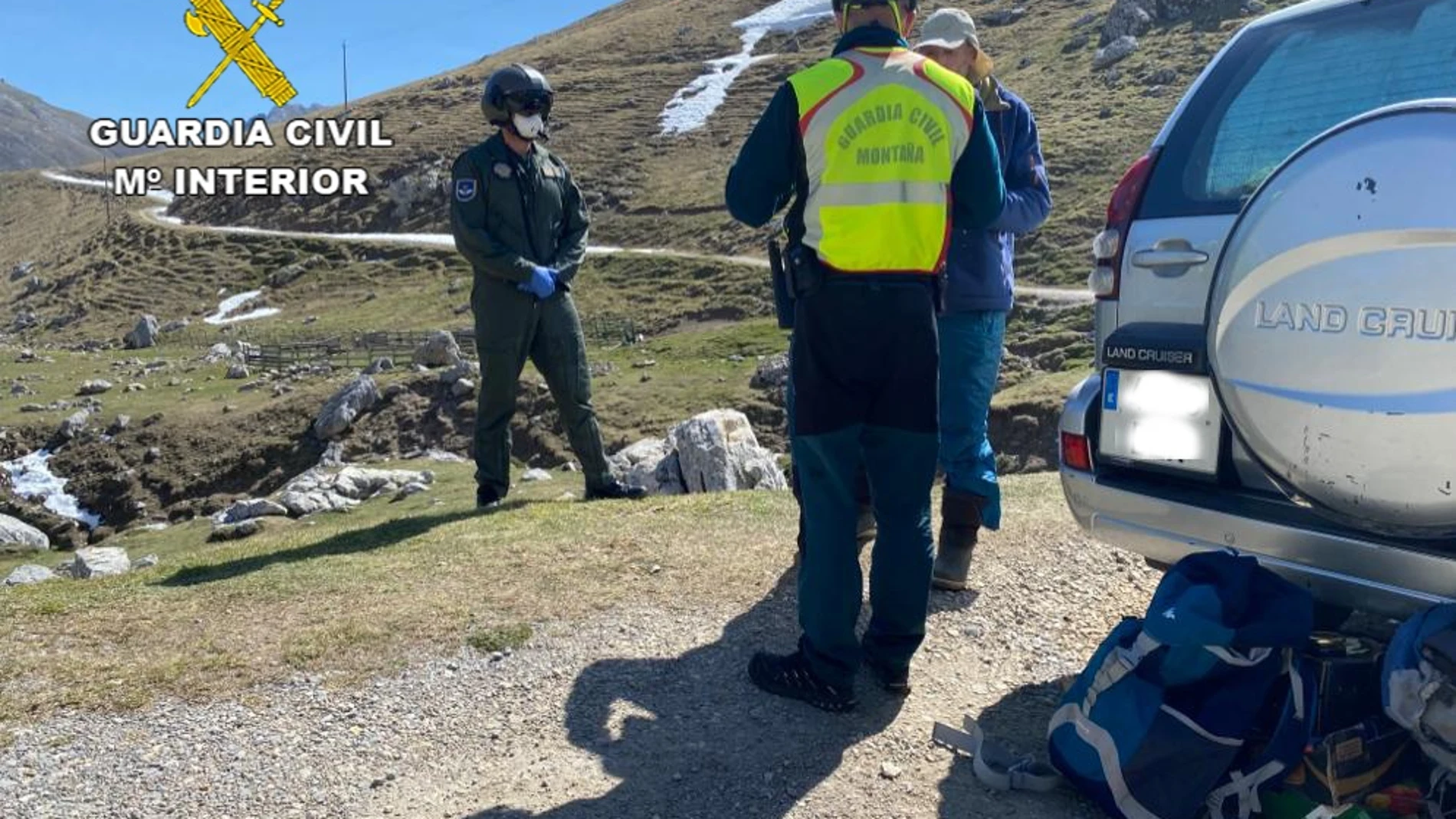 Coronavirus.- Sucesos.- La Guardia Civil denuncia a un hombre por acampar en su coche en Picos de Europa