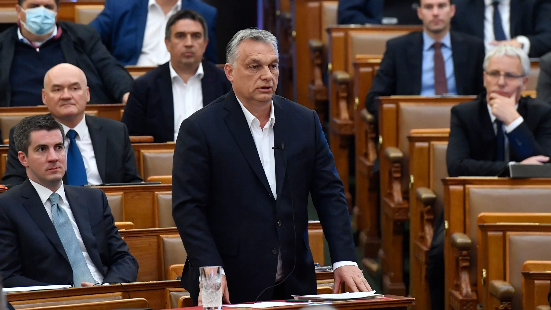 Hungarian Parliamentary vote on a state of emergency
