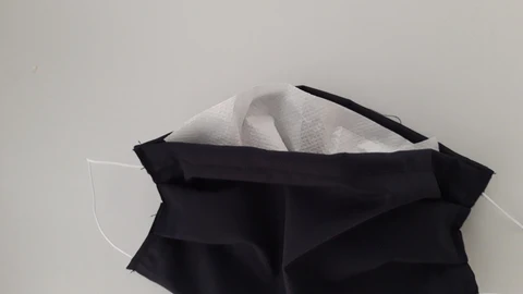 Mascarilla confeccionada por las presas de la cárcel de Estremera