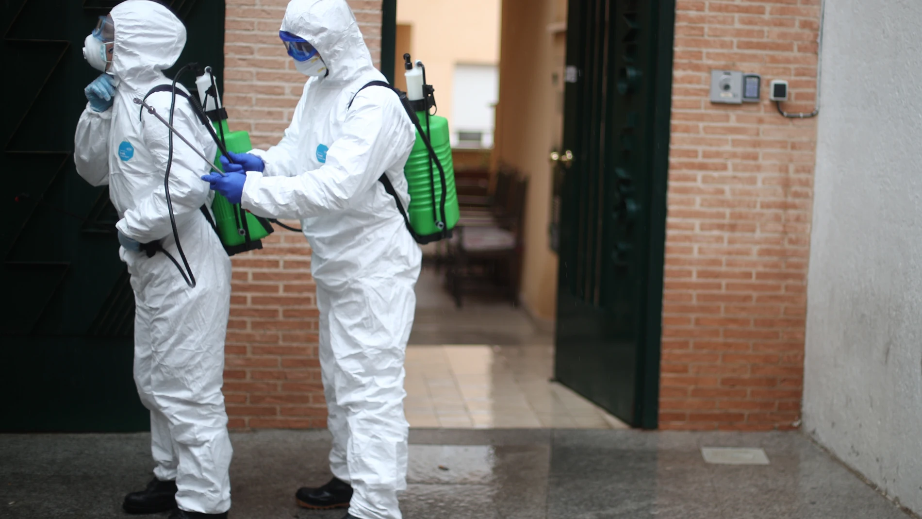 Desinfección del Hogar de Ancianos Virgen de la Esperanza en San Sebastián de los Reyes en Madrid