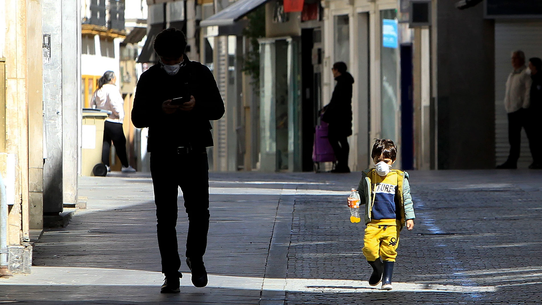 Las calles casi deshabitadas de Sevilla por el coronavirus