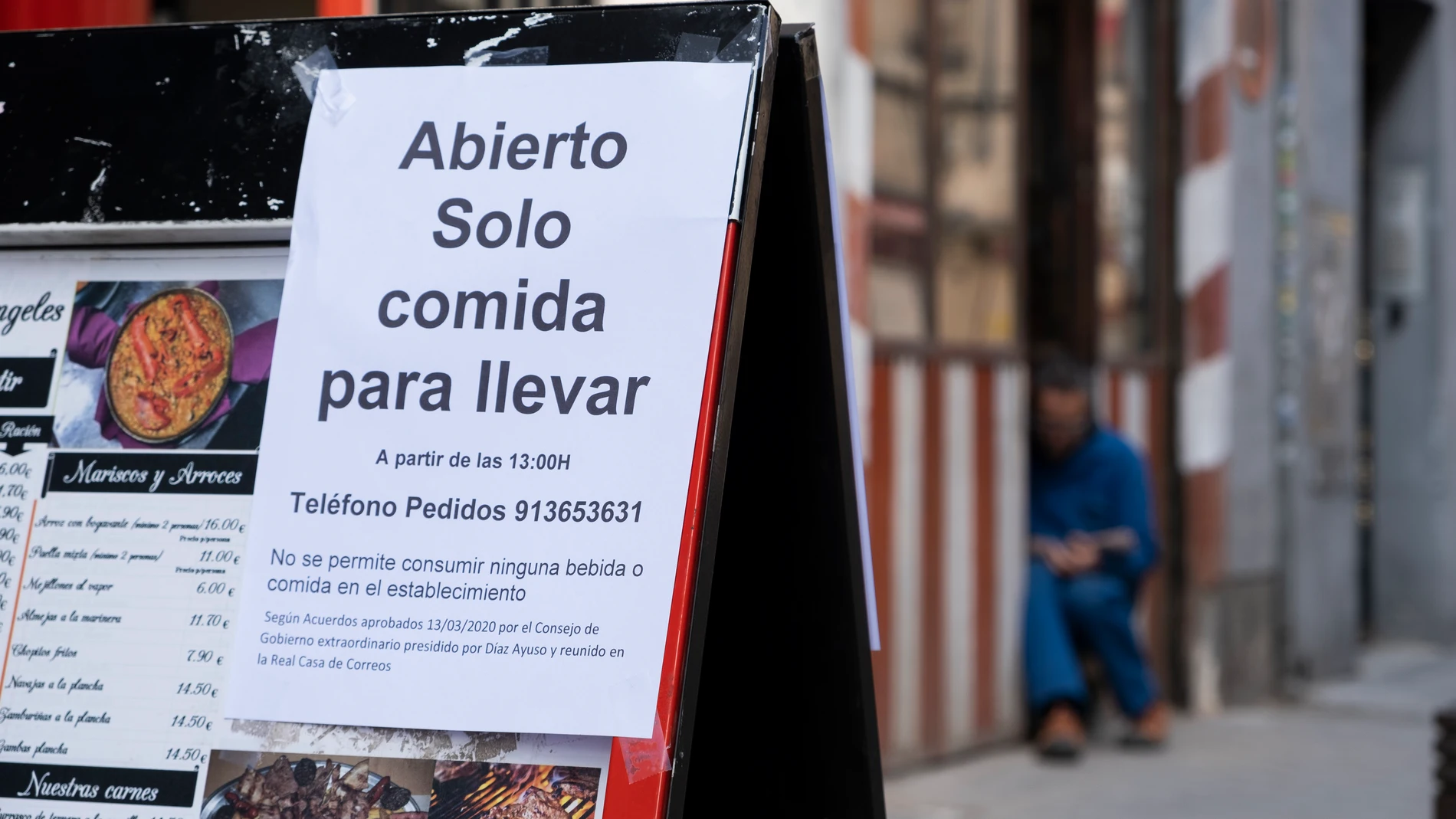 Imágen de un cartel en un restaurante que informa que solo comida para llevar por el estado de Alarma.Imágen de un cartel en un restaurante que informa que solo comida para llevar por el estado de Alarma.15/03/2020 Jesus G. Feria Imágen de un cartel en un restaurante que informa que solo comida para llevar por el estado de Alarma..15/03/2020 Jesus G. Feria