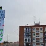 Homenaje de los Bomberos de Madrid a los más pequeños durante el confinamiento.