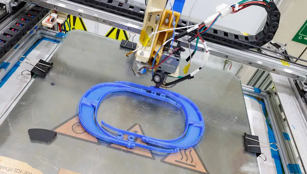 Impresora 3D que utiliza Airbus para crear viseras protectoras