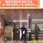 Llegada de la unidad del ejército para desinfectar la residencia de Ancianos de San Bernabé y San Antolín