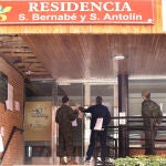 Llegada de la unidad del ejército para desinfectar la residencia de Ancianos de San Bernabé y San Antolín (Palencia)