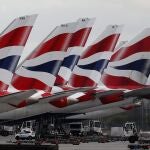 Aviones de British Airways estacionados ayer en la Terminal 5 del aeropuerto de Heathrow