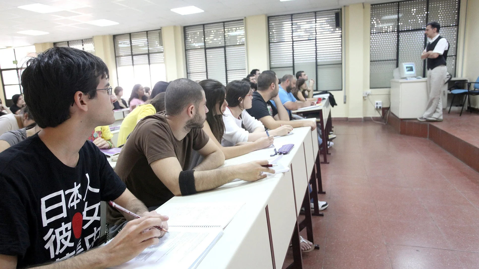 Estudiantes creen que las universidades no están preparadas para las clases "on line"