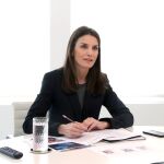 La Reina Letizia en una videoconferencia por el Covid-19.
