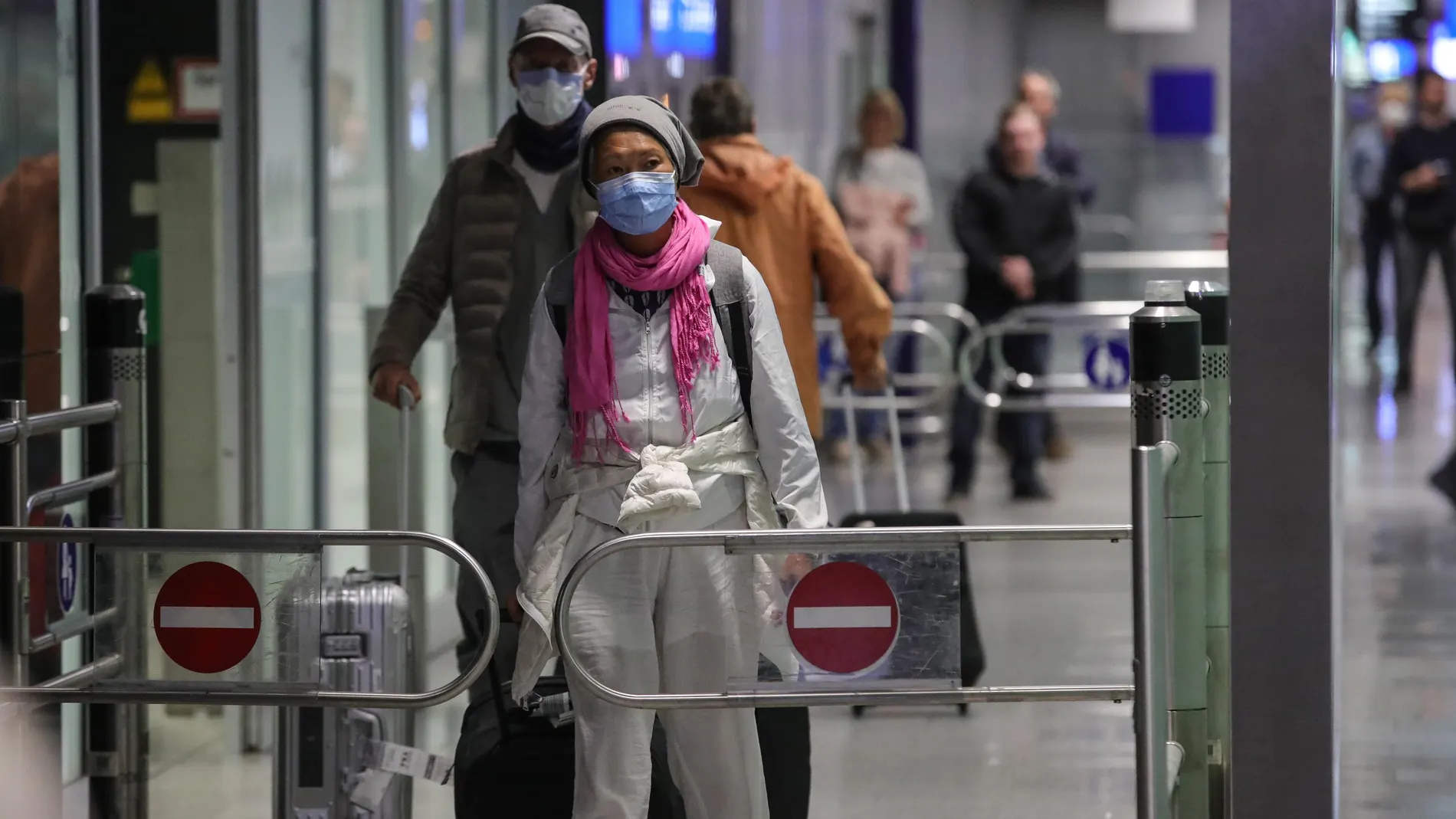 German authorities tighten measures to stem Coronavirus spread