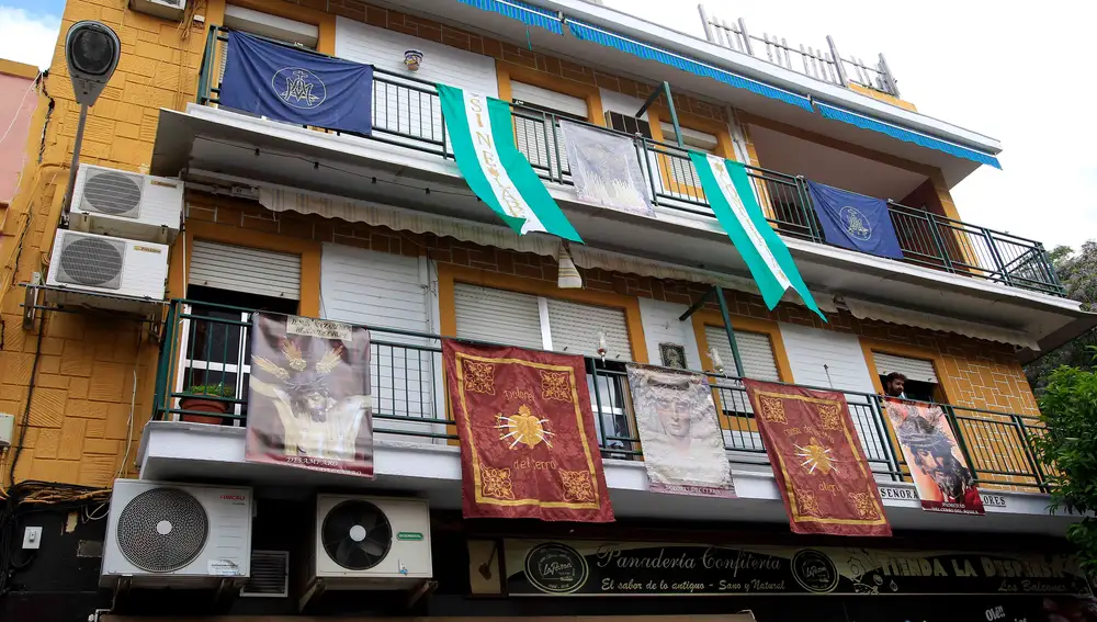 Martes Santo en el Barrio sevillano del Cerro del Aguila
