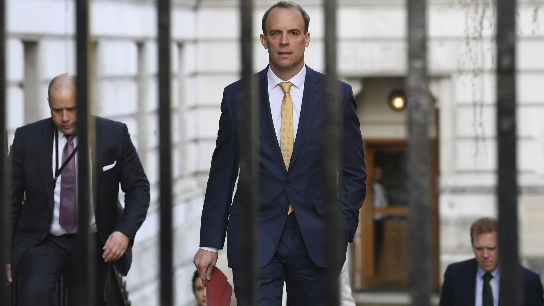 El ministro de Exteriores británico, Dominic Raab, hoy a su llegada a Downing Street/AP