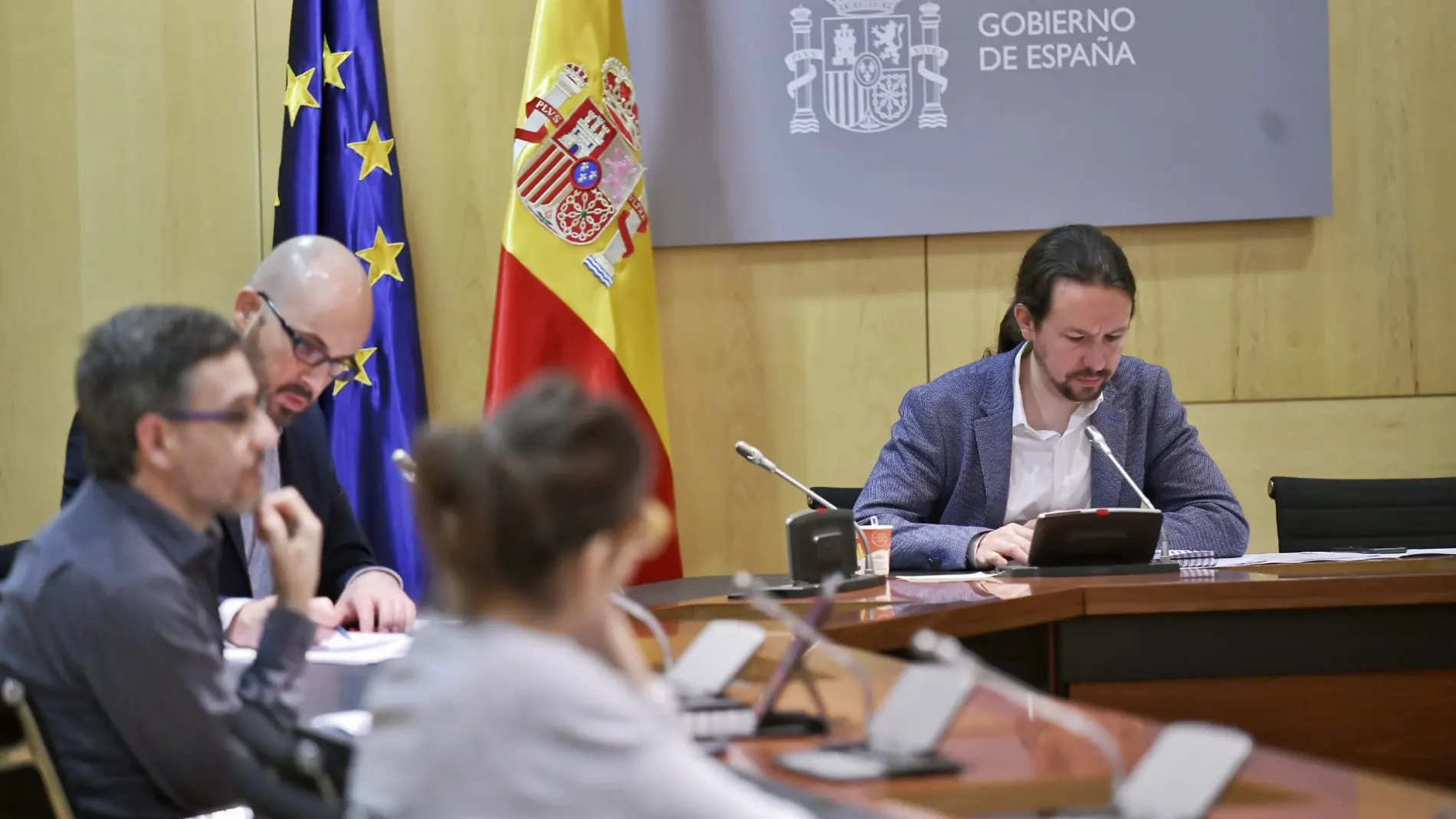 Iglesias, durante la reunión que ha mantenido, junto a los ministros Escrivá y Díaz, con los sindicatos