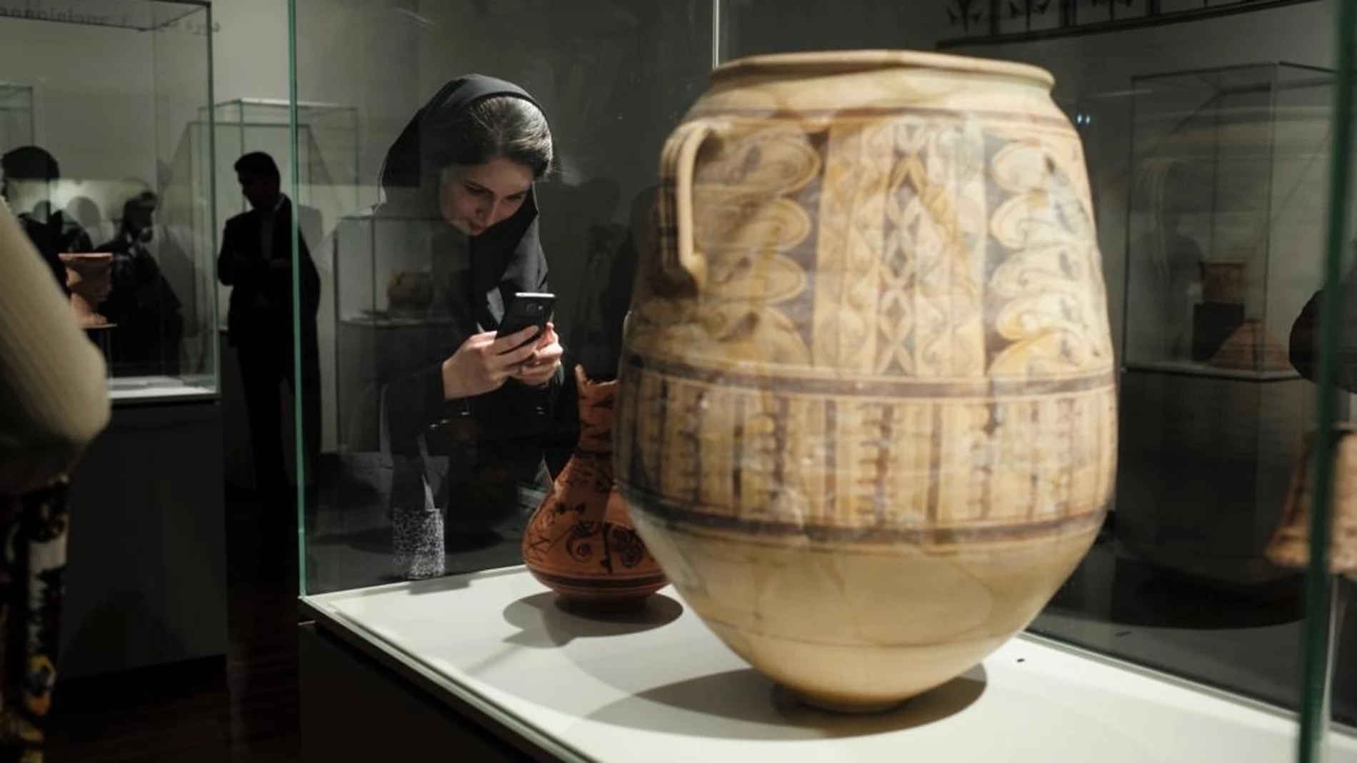 Cultura.- Siete vídeos permiten visitar la exposición 'Alicante. Tesoros arqueológicos del MARQ' que sigue en Irán