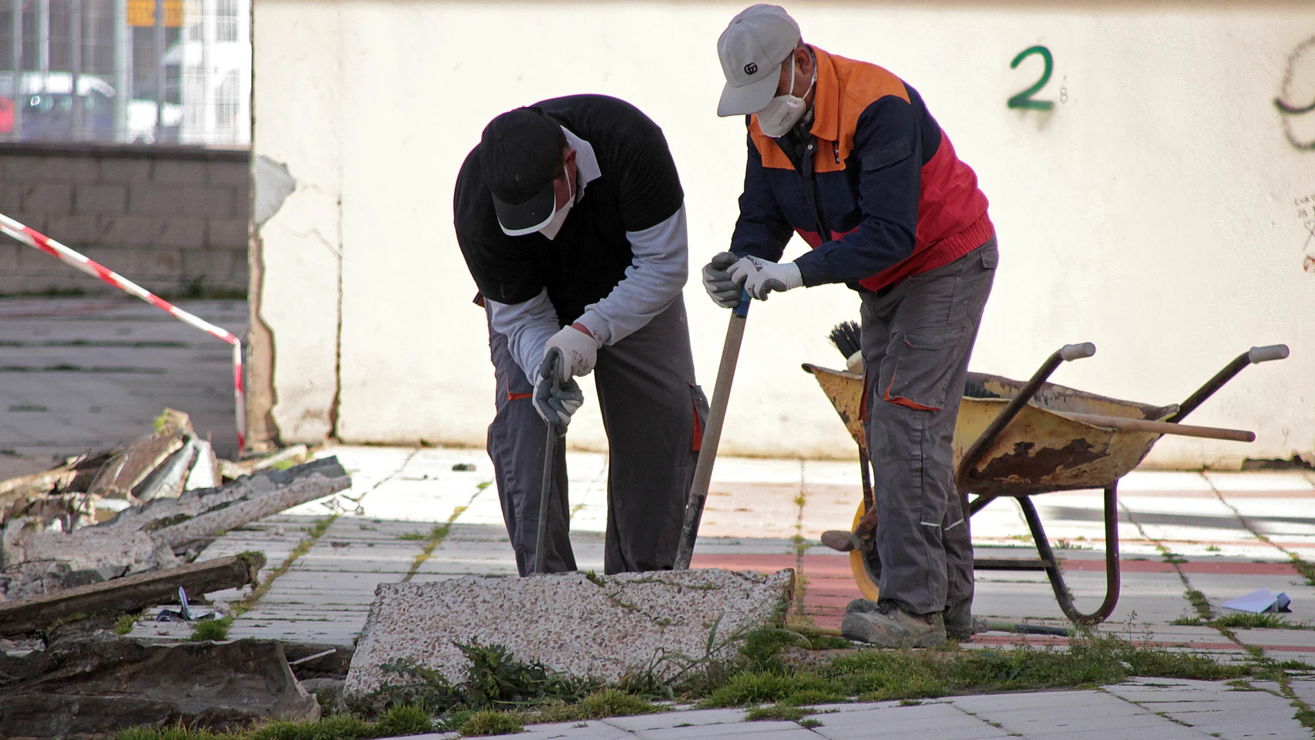 Dos trabajadores de la construcción retomaron la actividad en el día de ayer