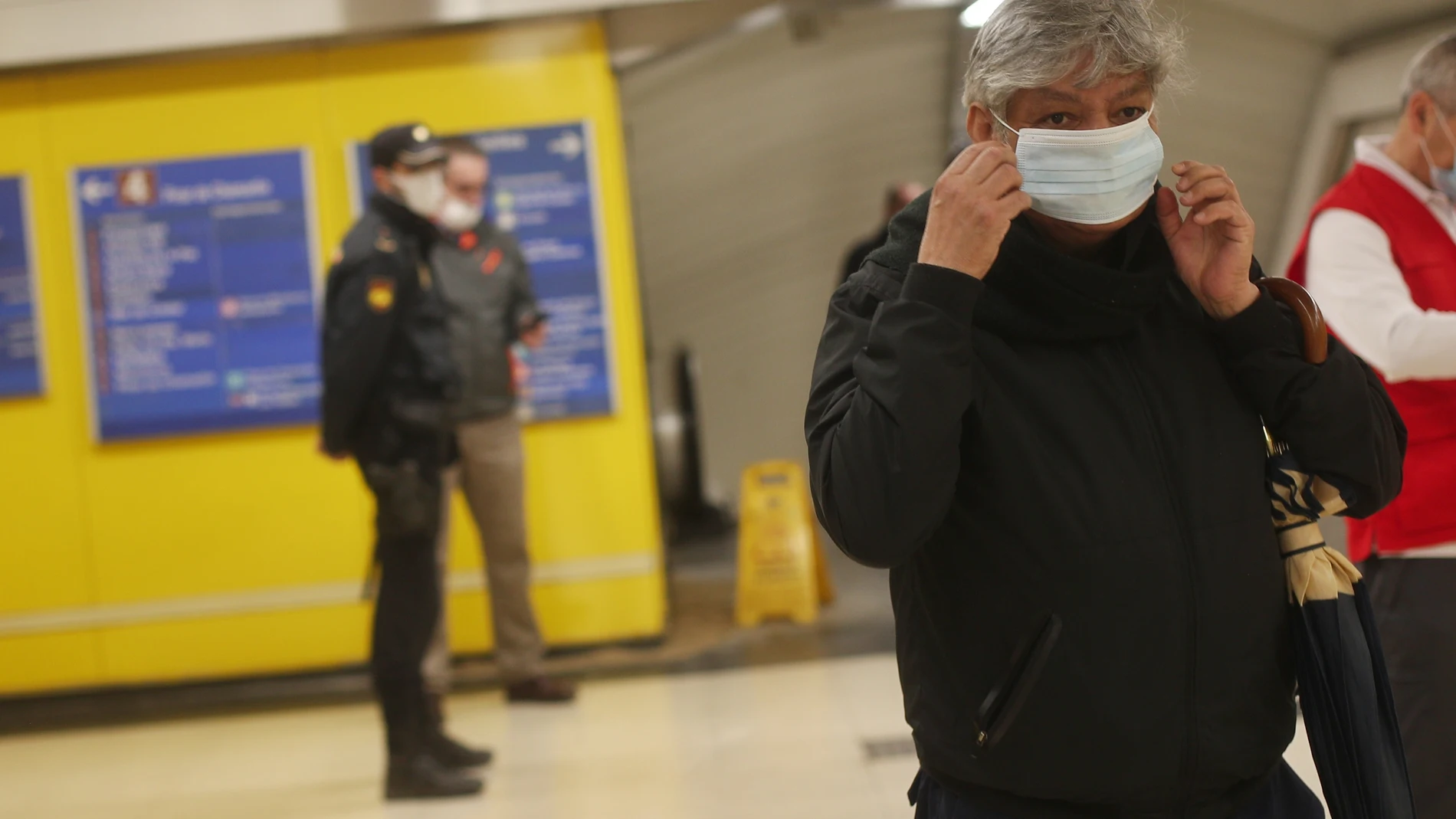 Reparto de mascarillas a quien vaya a trabajar en transporte público