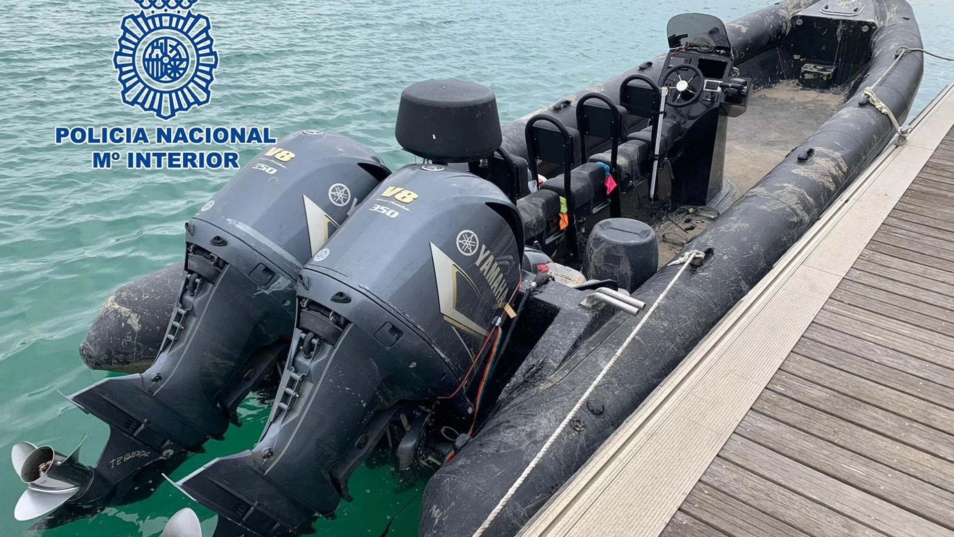 Cádiz.-Sucesos.- Dos detenidos tras ser localizados por un dron de la Policía en una narcolancha en el río Guadalquivir