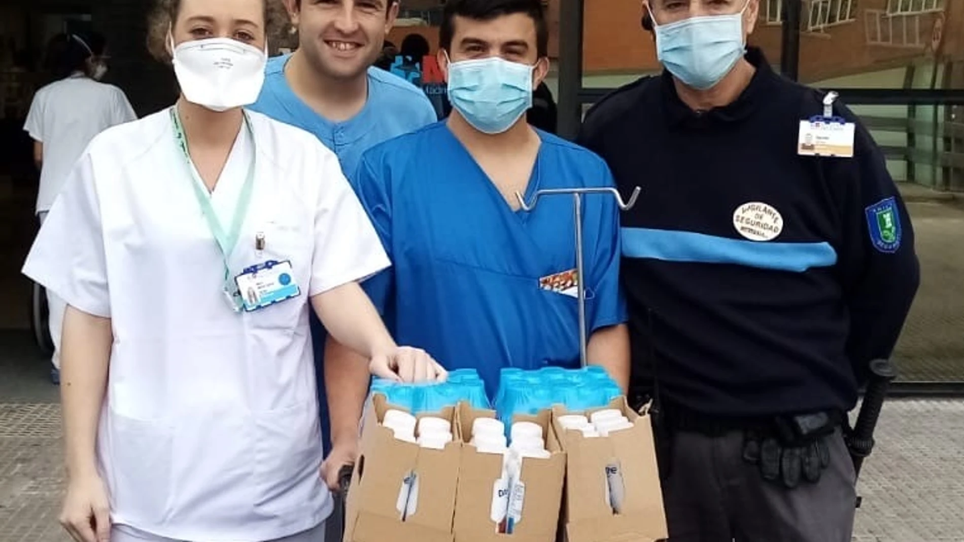 Danone ha llevado yogures a los hospitales, como el Clínico San Carlos